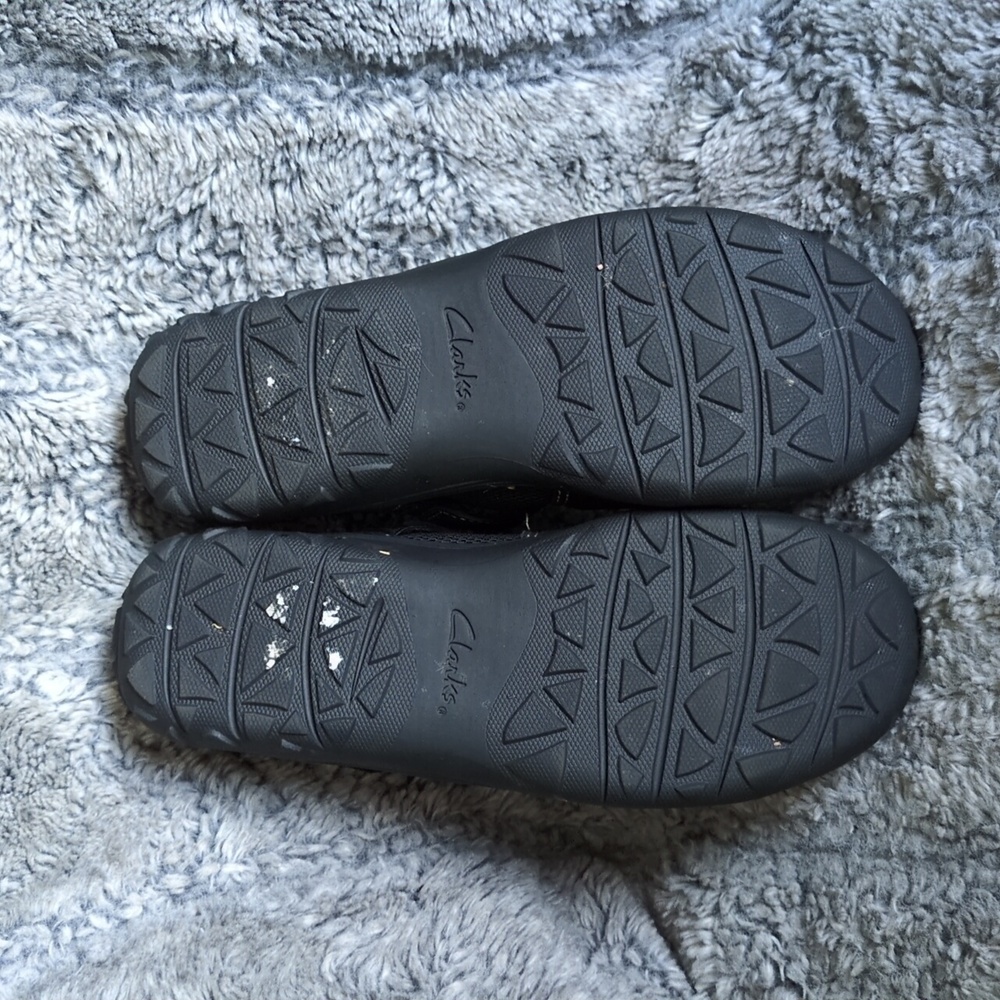 Clarks Black Flats with Rounded Toe and Comfortable Slip-On Design​ - Picture 7 of 7
